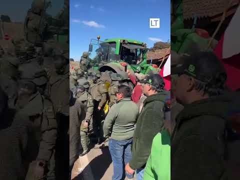 La Araucanía: protesta con tractores en la Ruta 5 Sur culmina con agricultores detenidos