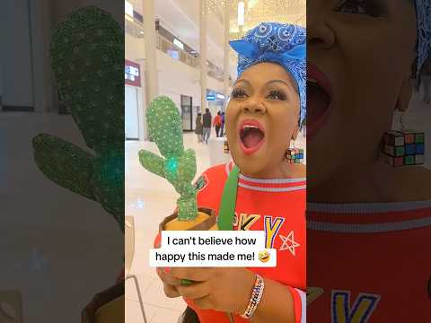 Vocal Coach Gets SURPRISED By SINGING CACTUS??!🤣😍🎶