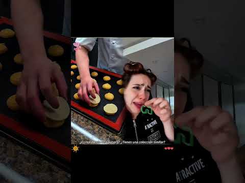 ¿Es realmente una pulsera? ¿Tienes una colección similar?#humour#parodie#shorts#sketch#drole