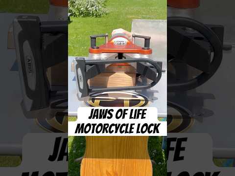 Jaws Of Life VS Heavy duty Motorcycle Lock versus lock! #jawsoflife #hydraulicspreader #spreadtest