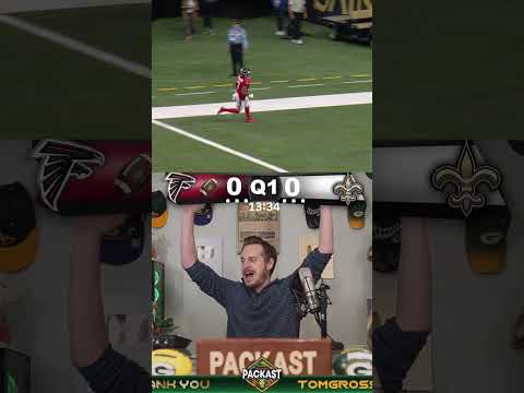 Bijan Robinson Takes It To The House <strong>on</strong> His First <strong>Carry</strong> <strong>on</strong> MNF #nfl