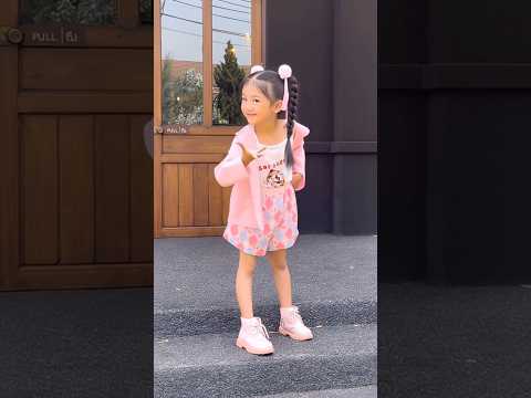 น้องมิลิน | ขาแปลกๆนะเข้🐊❤️ #น้องมิลิน #เด็กน่ารัก #โบ๊ะบ๊ะshorts #ตลก