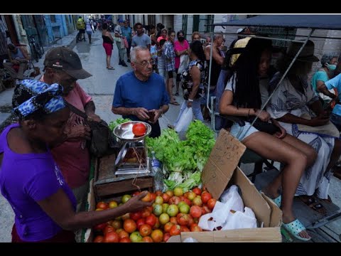 Info Martí | Cubanos se preparan para una bomba inflacionaria impactados por los precios