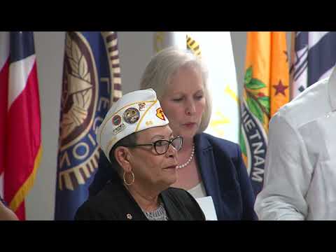 Gobernador y funcionarios de Nueva York anuncian beneficios para veteranos boricuas