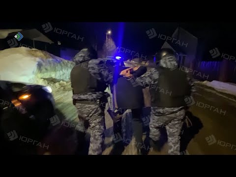 Не захотел оплачивать поездку и полез в драку с женщиной-таксистом