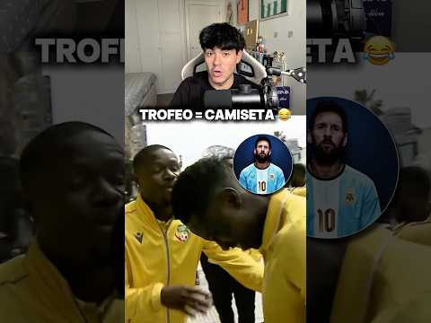 Los jugadores <strong>de</strong> Benín se pelean por la camiseta <strong>de</strong> Messi #<strong>benin</strong> #messi #argentina #futbol