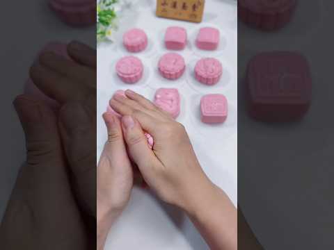 If you don't like mooncakes, you can try this mooncake bun #mooncake #mooncake bun #flower #shorts