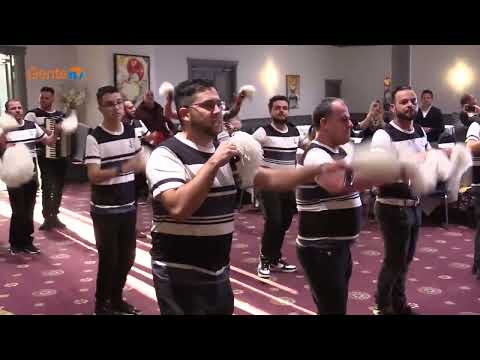 Grupo do Bailinho de Rabo de Peixe bailando no lançamento do livro Rabo de Peixe no PCCM
