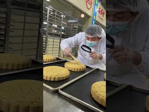 Handcrafted with genuine care! Exquisitely made classic Chinese mooncakes.#India