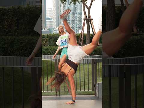 Smart girls 🤣🤌