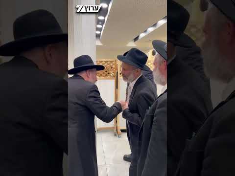 אחרי האשפוז: יונתן רזאל באירוסי בתו