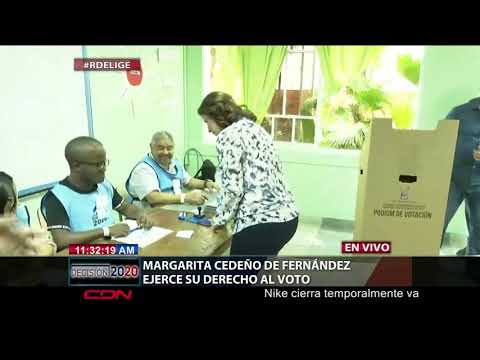 Margarita Cedeño ejerce derecho al voto