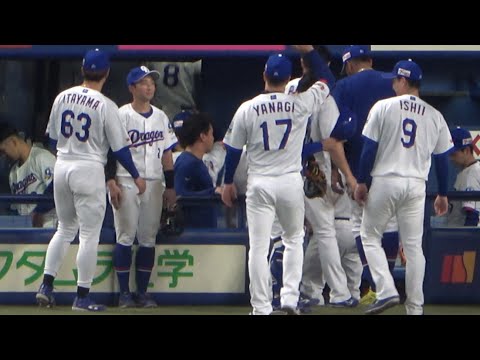 勝利のお辞儀を忘れてそうな石伊に目で圧をかける幹也（笑）