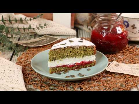 STEIRISCHE KÜRBISKERNTORTE MIT TOPFEN-SAHNE-CREME & RIBISELMARMELADE - EINFACH UND SEHR SAFTIG