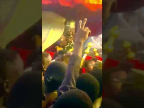 Osantehene left the AWUFOSOM like this ❤️❤️❤️✌️✌️✌️Piaawwww OSEI HYEAMAN.