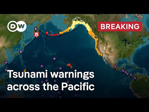 Tsunami warnings across Pacific after magnitude-8.8 quake strikes off Russia's east coast | DW News