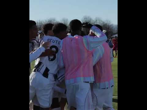 What a VOLLEY!!  #juventus #goals