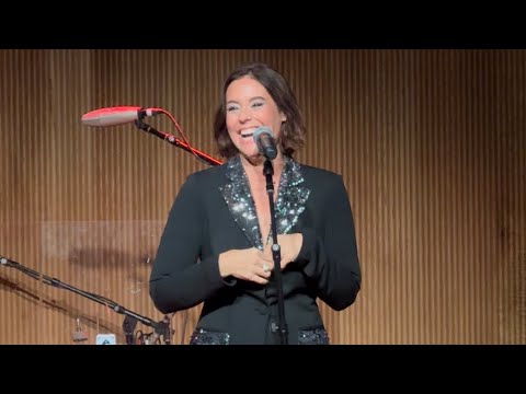 Ashley Williams’ Touching Speech About Brad Paisley at Hallmark Channel Event!