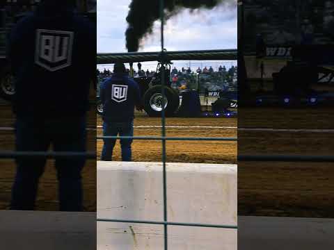 Here's something different!!!#tractorpulling #hotr 