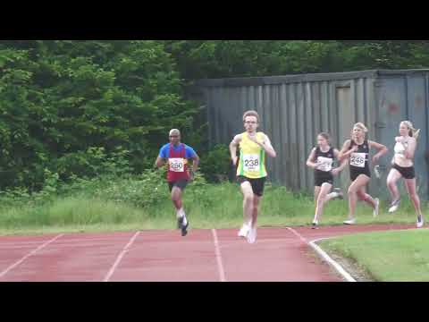 400m Open race 2 BMC and Cambridge Harriers Meeting at Eltham 25th May 2022