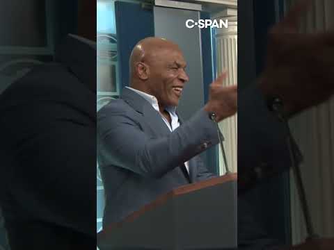 Mike Tyson: "I think Donald Trump will win"