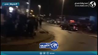 متهور يصدم شبان ويلذ بالفرار