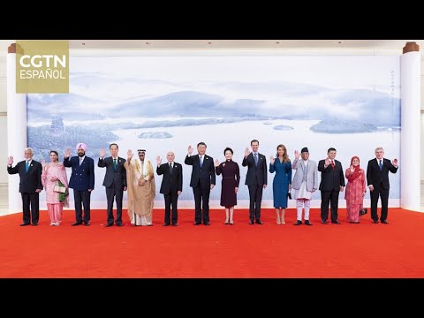 El presidente Xi Jinping y su esposa Peng Liyuan celebran banquete de bienvenida