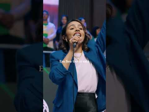 Todos juntos a Ti cantaremos, Santo! #Juliavitoria #Cantarei #Shorts