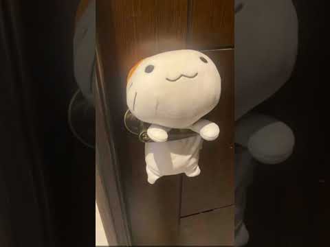 請用一段文字讓這個圖片變好笑