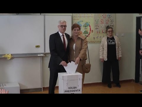 Slovak presidential candidate Kor?ok votes in 2nd round elections