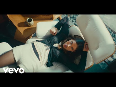 Kate Peytavin – i don’t feel anything (Official Video)