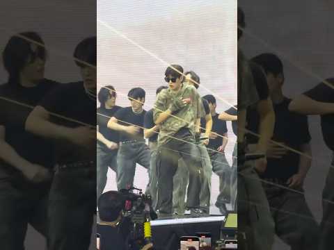 SEUNGMIN but ULTRA 💪💪❤️#seungmin #changbin #straykids #skz #skzedit #concert #shorts #viral