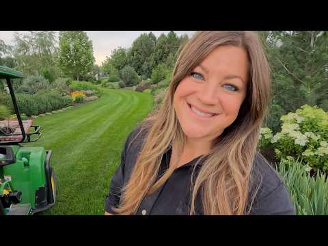 Flower Bed Maintenance: Pruning, Cut Back, Weeding + Mulching the Back of the Dirtlands! 🌿✂️🙌