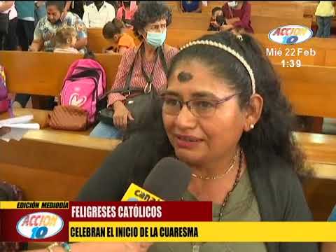 Feligreses asisten a la misa de cuaresma en la catedral de Managua