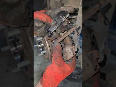 rear wheel <strong>brake</strong> pads fitting #automobile