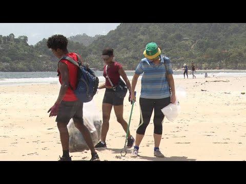 Las Cuevas Beach Clean-Up