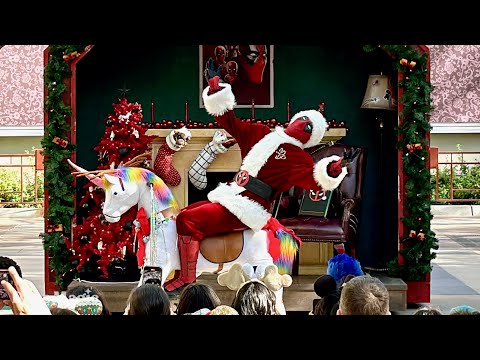 Twas the Night Before Christmas | Storytime with Deadpool | Holidays at the Disneyland Resort 2024