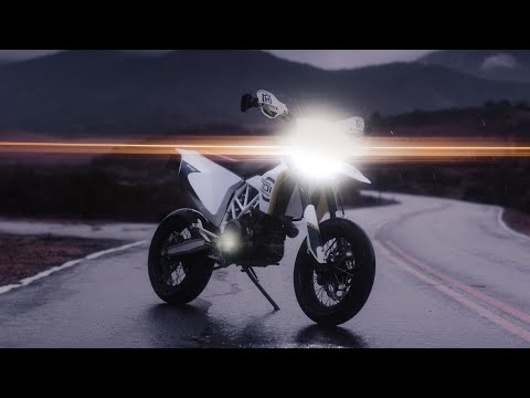 photographing my Husky 701 in the rain
