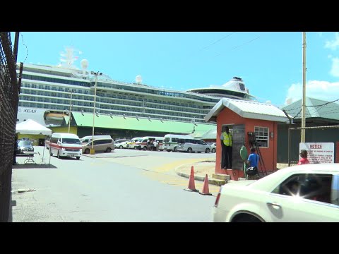 Jewel Of The Seas Docks In POS