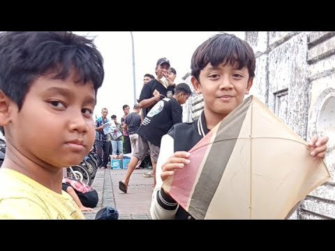 Farel S Azzamy  sedang live sekarang!MAIN JEPRET ULUR DILOKASI RAMAI 