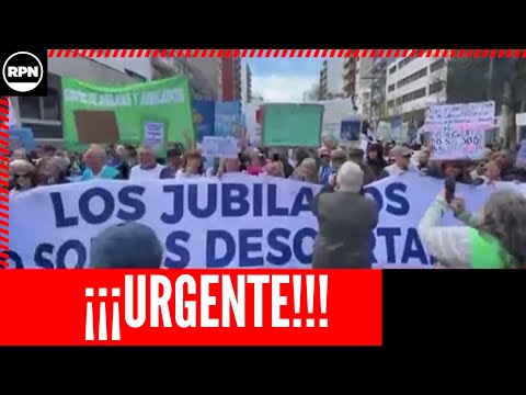 ¡¡¡URGENTE!!! JUBILADOS DE MOVILIZAN EN MAR DEL PLATA: “NOS ESTÁN MATANDO DE HAMBRE”