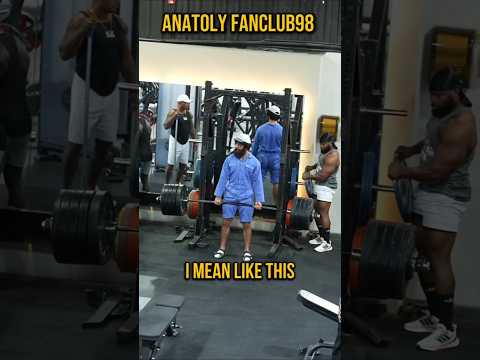 Size is matter?🫣#anatoly #gym #prank