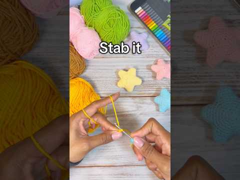 How Grandma 👵🏻 thought me how to crochet 🤷♀️#shorts #crochetting #yarn #knitting #fyp #trending