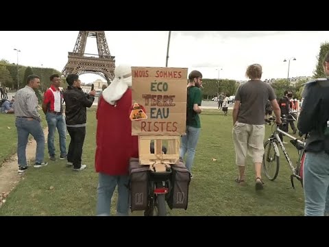 Παρίσι: Πορεία κατά των δεξαμενών νερού για τους αγρότες