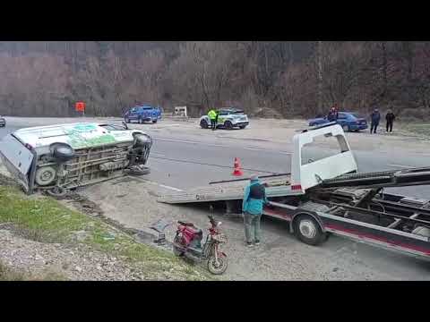 Bursa-Ankara karayolunda servis minibüsü devrildi: 1 yaralı