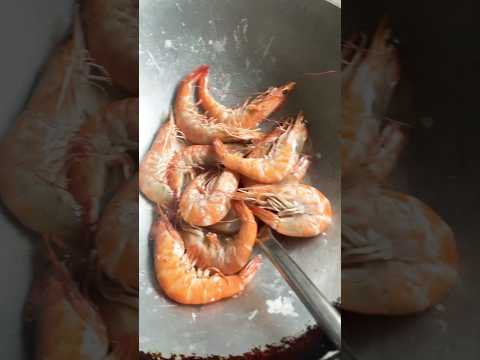 กุ้งอบเกลือกุ้งอบเกลือ￼วันล