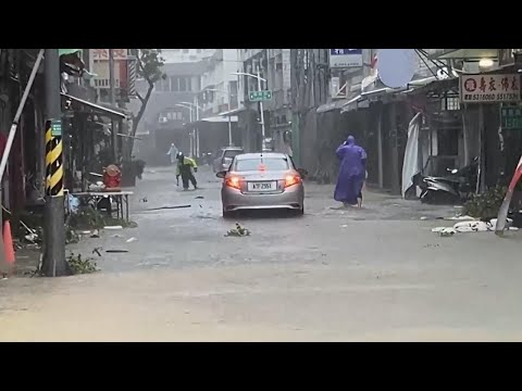 Extreme flooding in Taiwan's coastal city of Kaohsiung as Typhoon Krathon hits