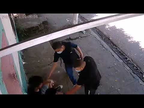 PNC capturó a tres sujetos  fueron captados en vídeo asaltando a dos jóvenes en Santa Ana.