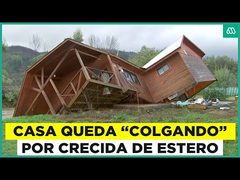 Escena impactante: Casa al borde de caer a estero por aumento del caudal