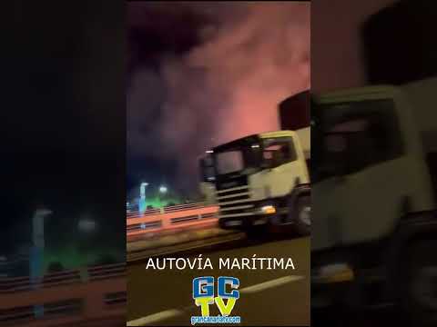 Incendio de este camión frigorífico en la Autovía Marítima #shorts